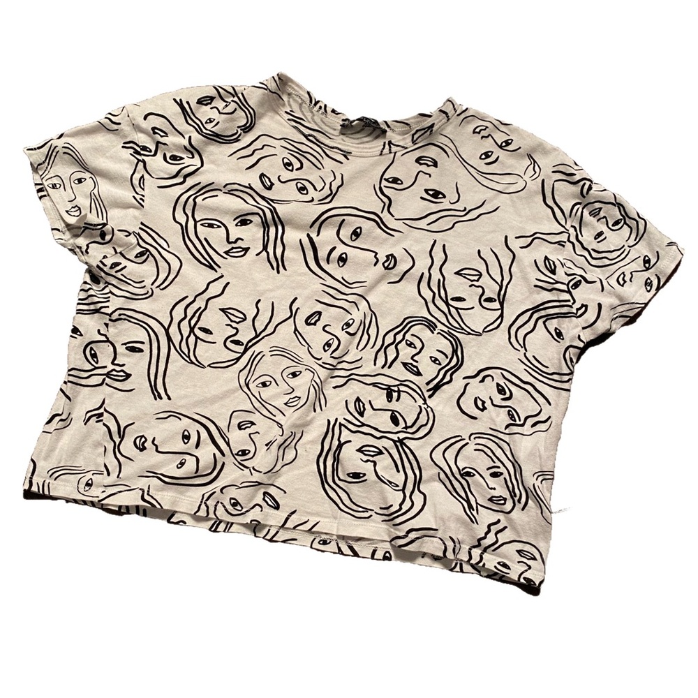 Zara - Women’s black and white patterned crop top. Size small